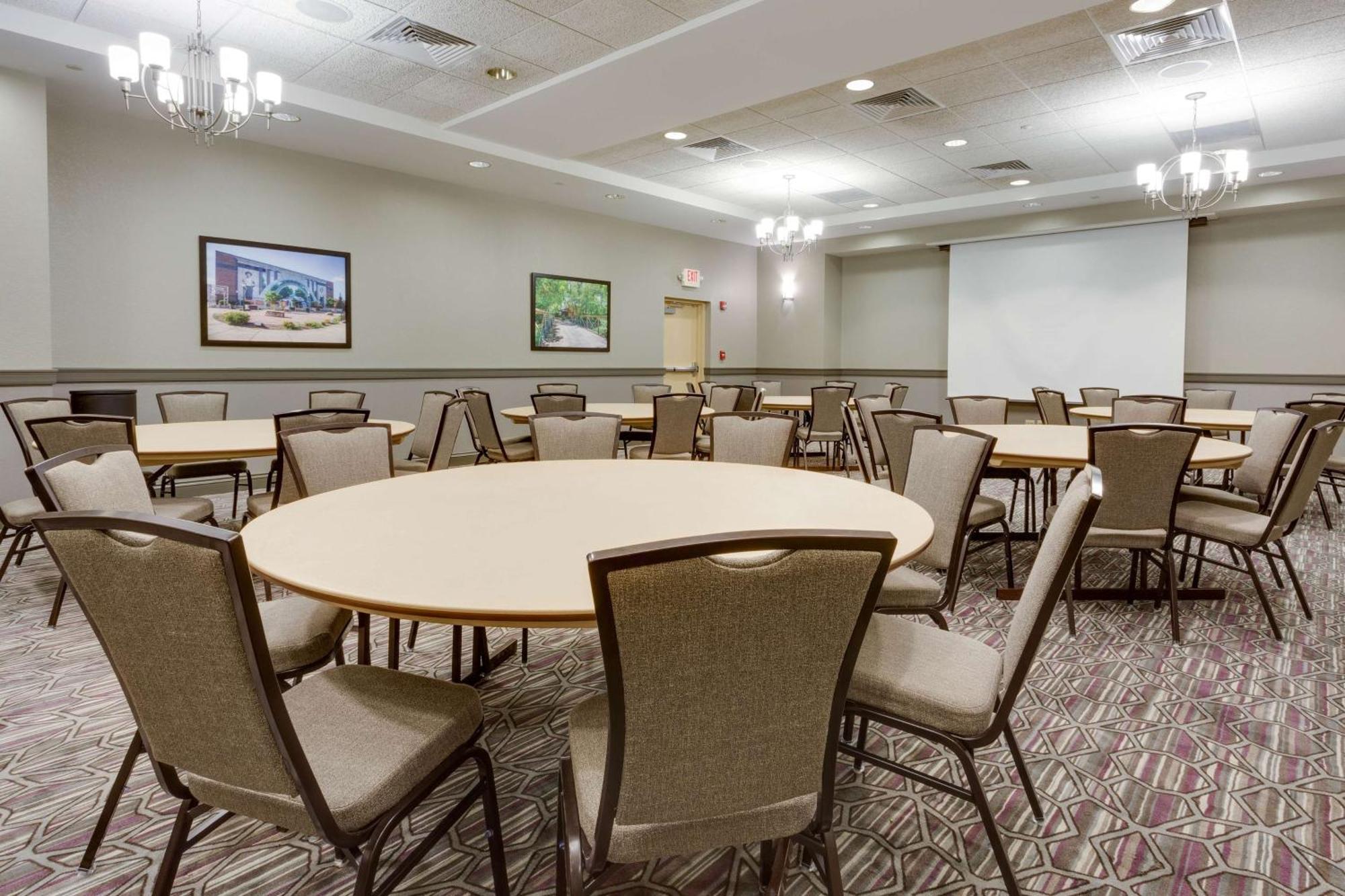 Drury Inn & Suites Middletown Franklin Extérieur photo
